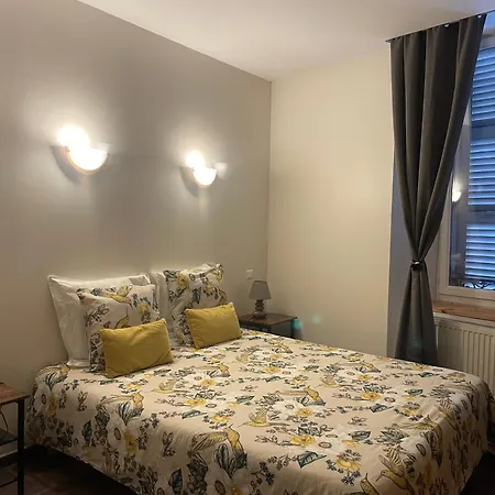 Charmes De アパート